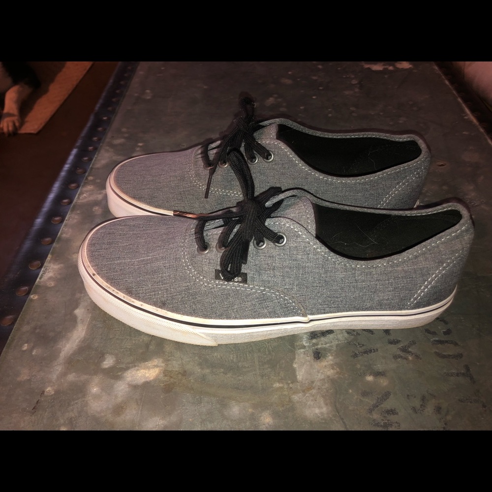 Vans - Picture 2 of 4